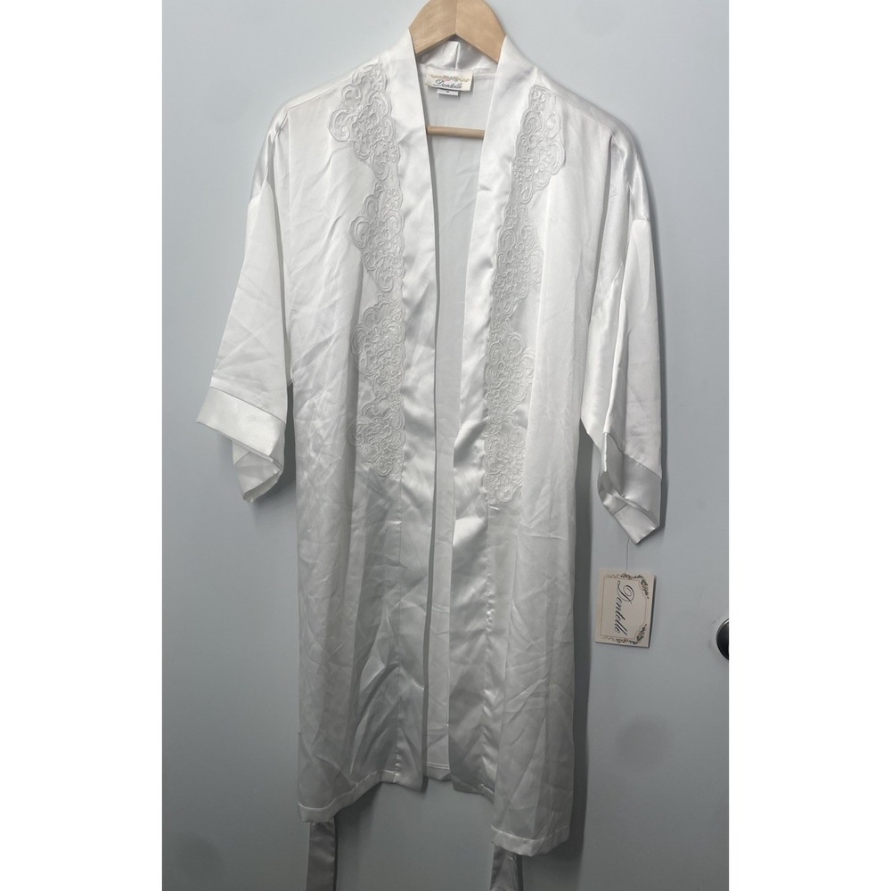 Vintage Dentelle Women's Robe Size Medium Satin Floral Embroidery White NEW